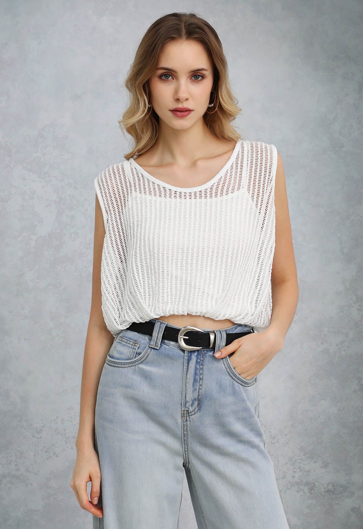 Hollow Out Sleeveless Crop Top in White