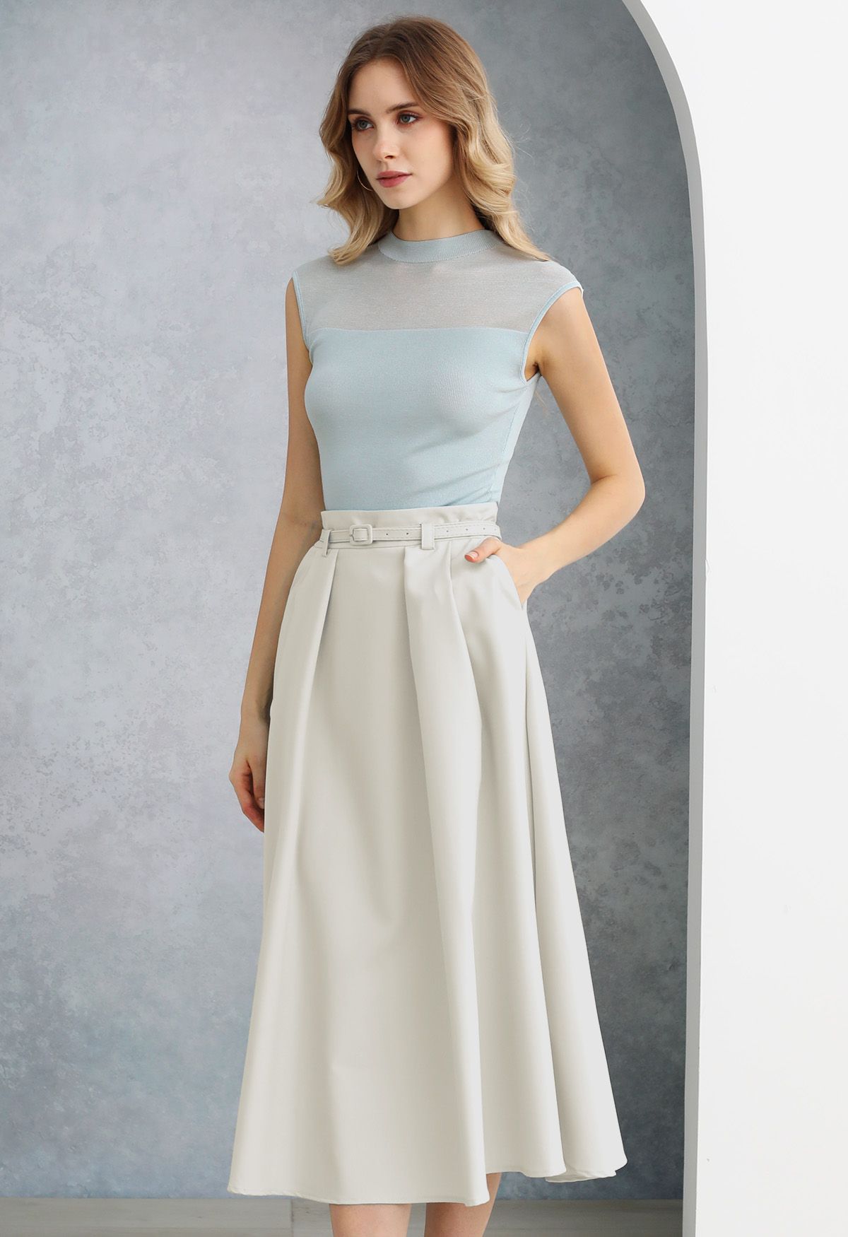 Side Pockets Pleated Belt Midi Skirt in Ivory