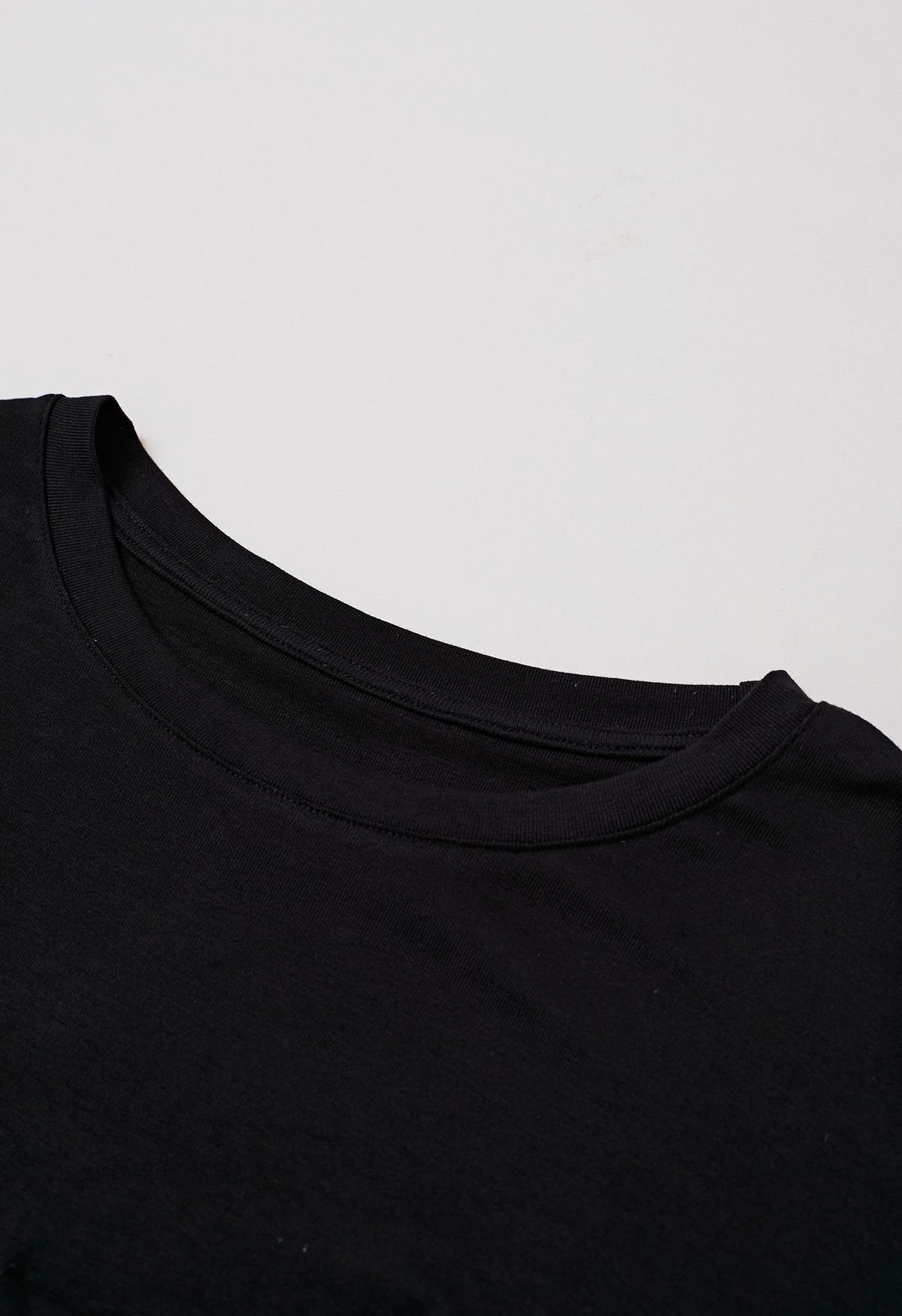 Pocket Trim Rolled Cuff T-Shirt in Black