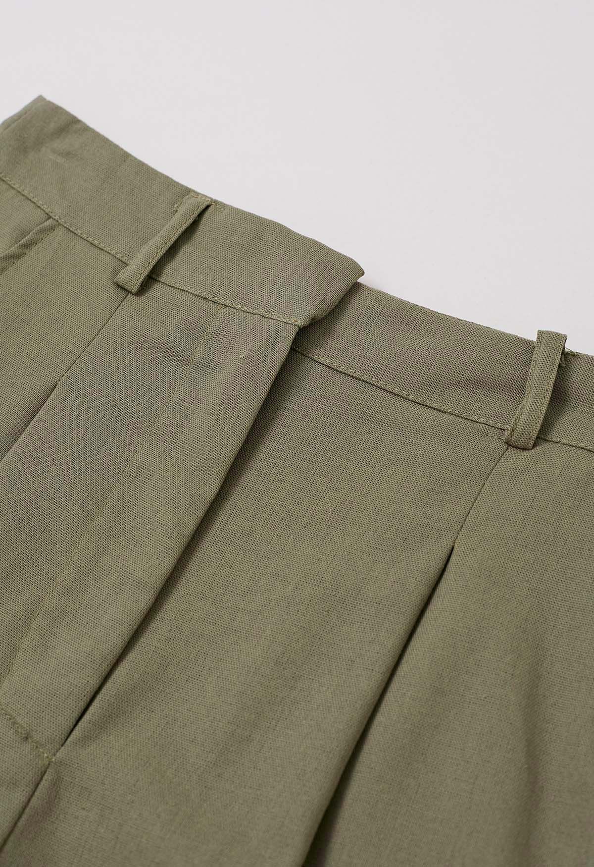 Side Pocket Pleated Linen-Blend Shorts in Moss Green