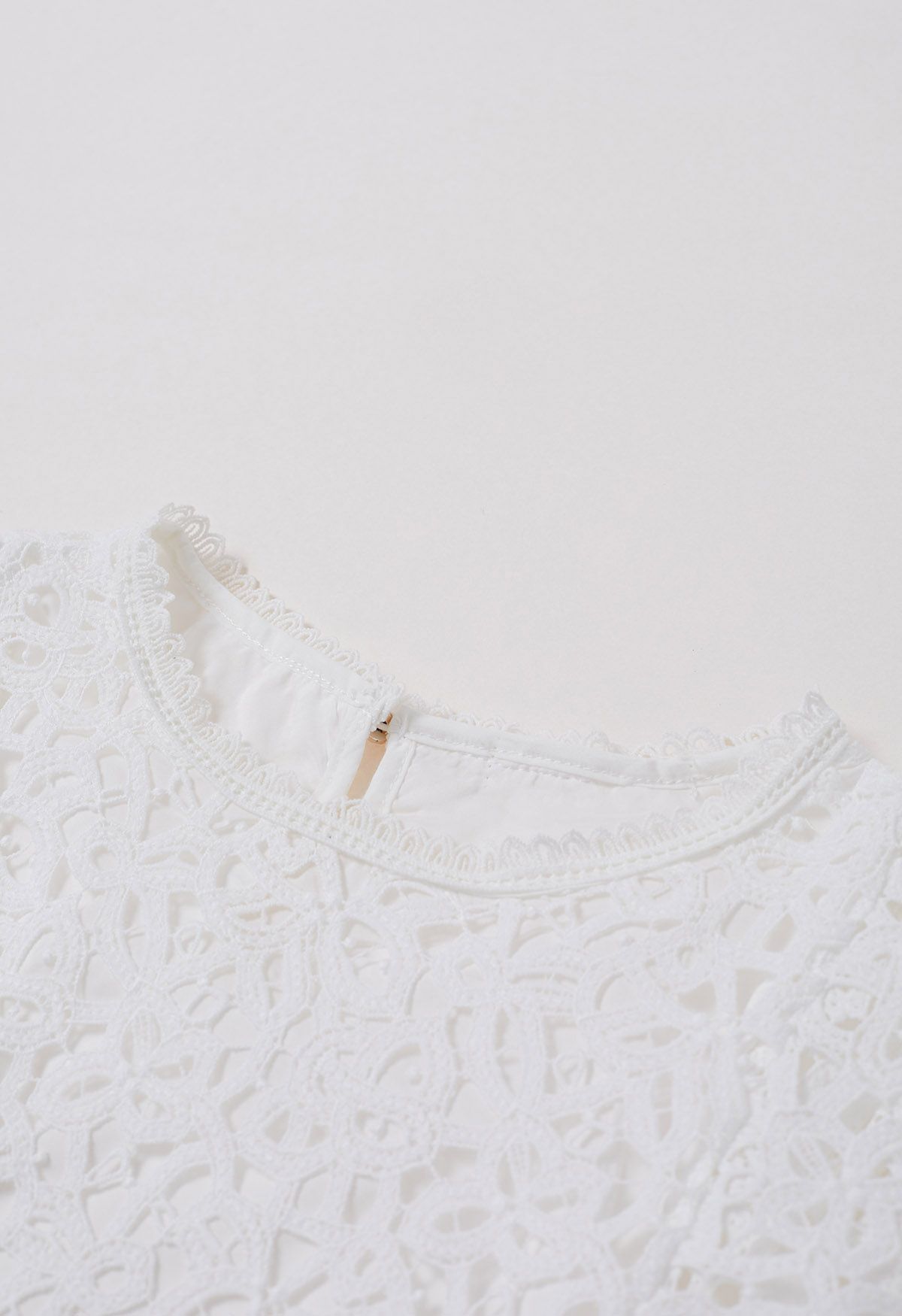 Crew Neck Guipure Lace Top in White