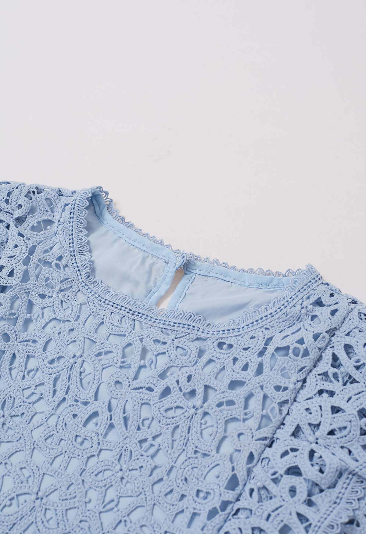 Crew Neck Guipure Lace Top in Blue