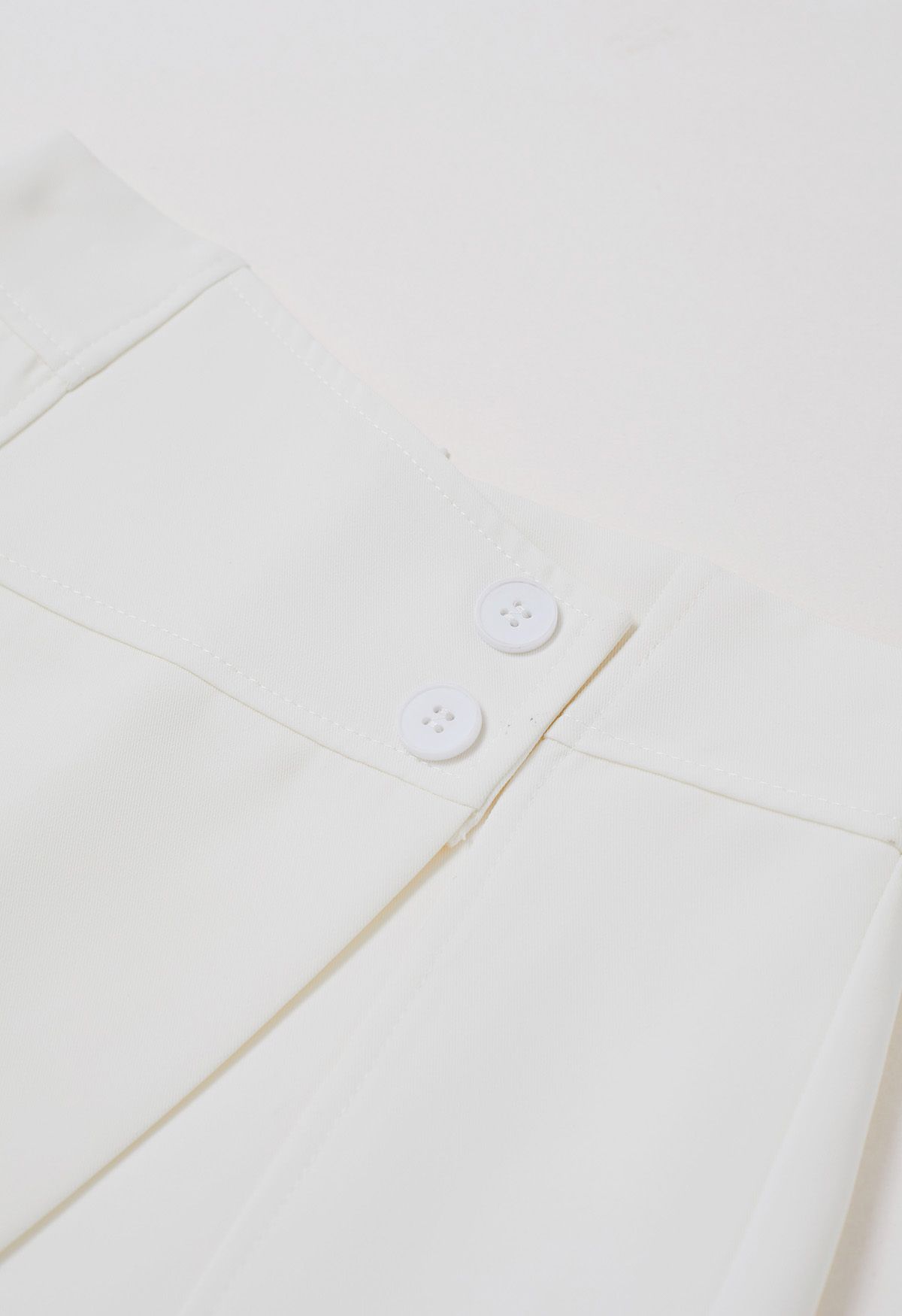 High Waist Buttoned Flap Skorts in White