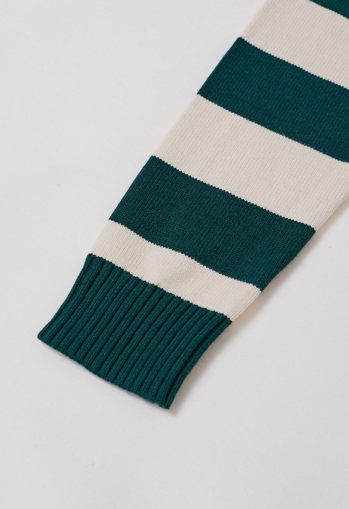 Contrast Stripe Collared V-Neck Knit Sweater in Emerald