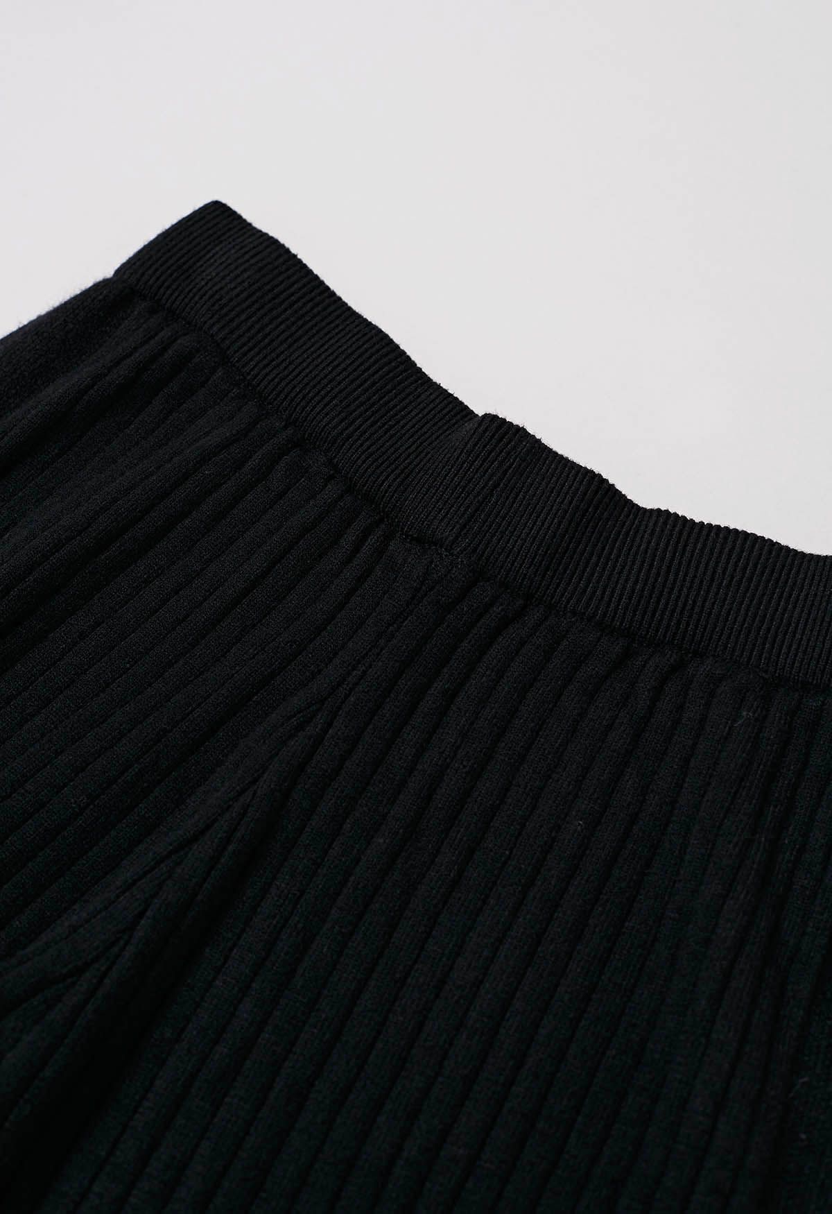 Buttoned Hem Ribbed Knit Pants in Black