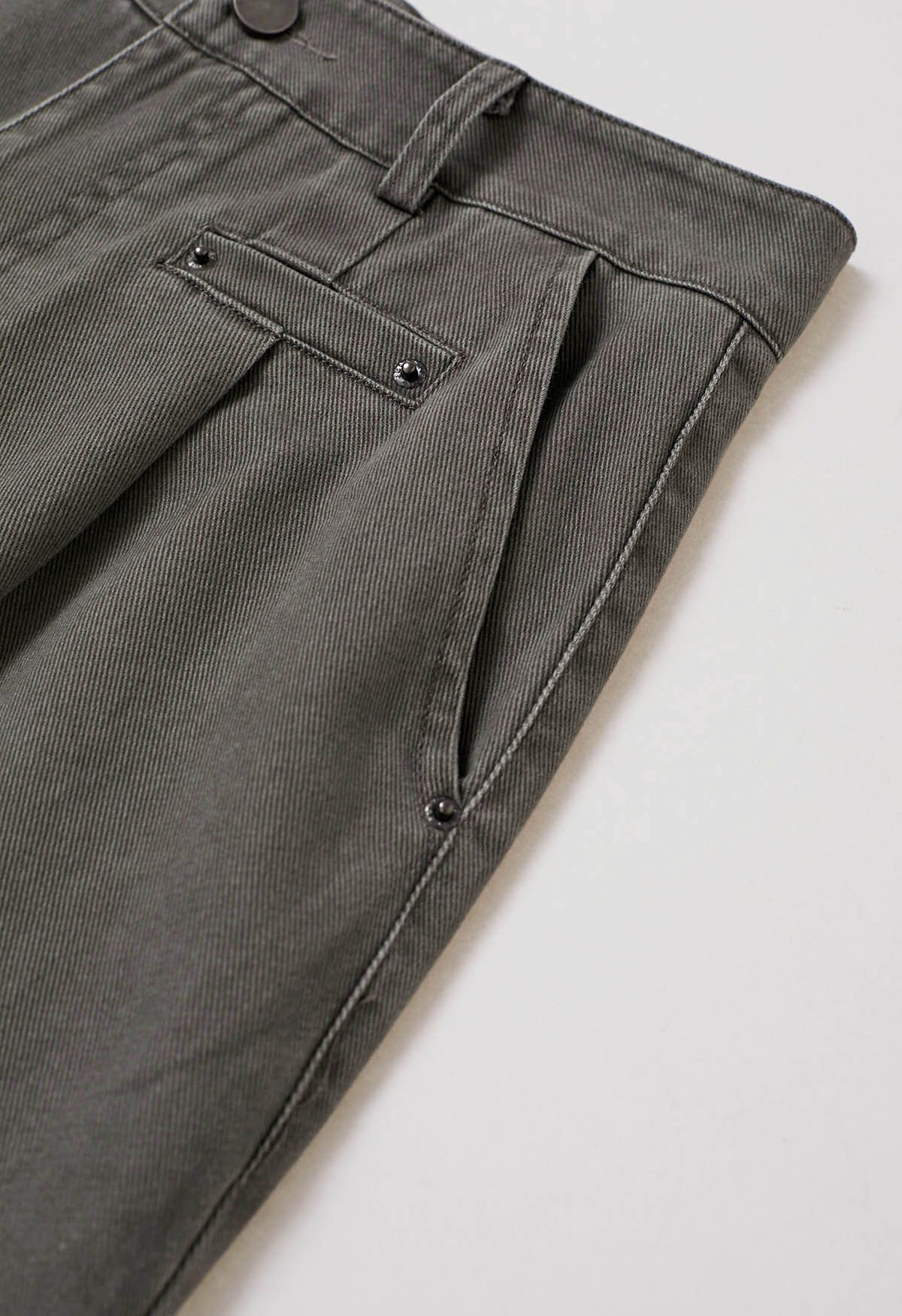 Sleek Pocket Detail Straight-Leg Jeans in Sage