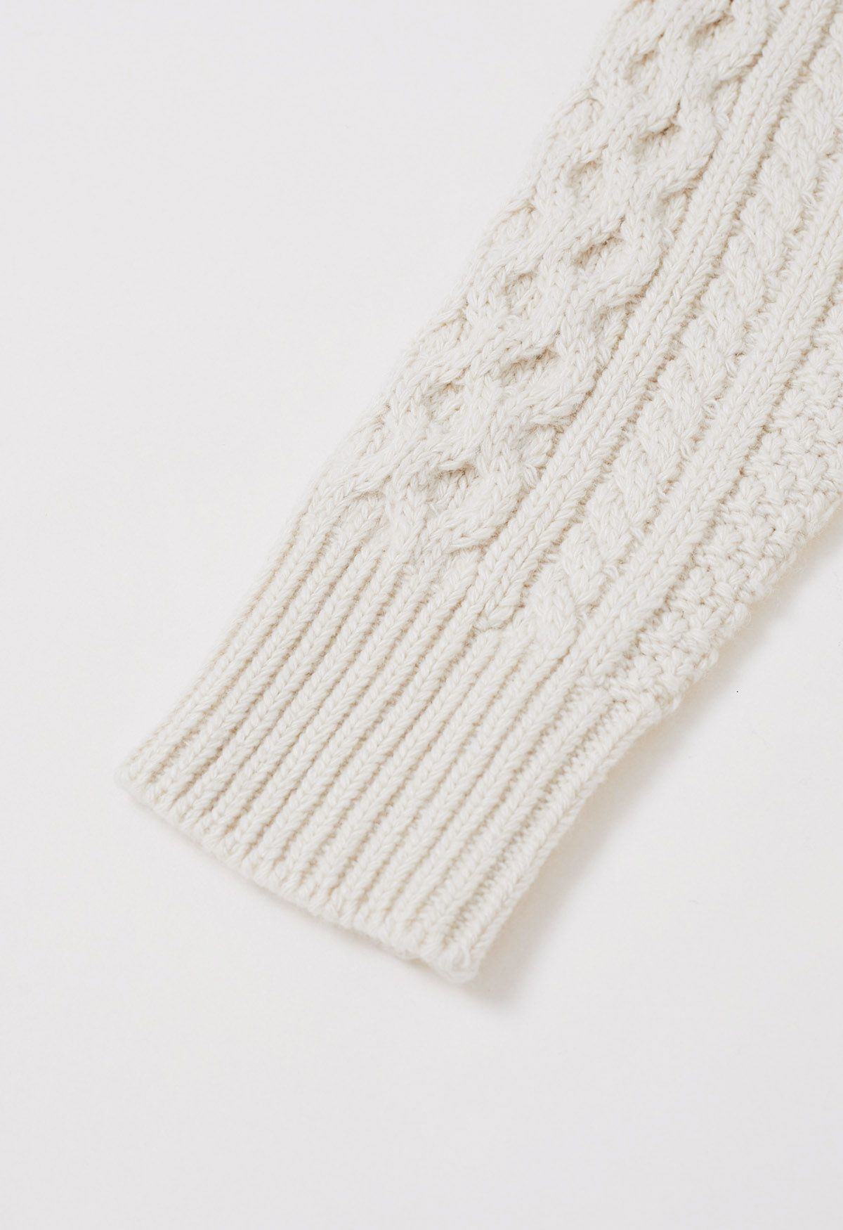 Hug-Me Cable Knit Crewneck Sweater in Ivory