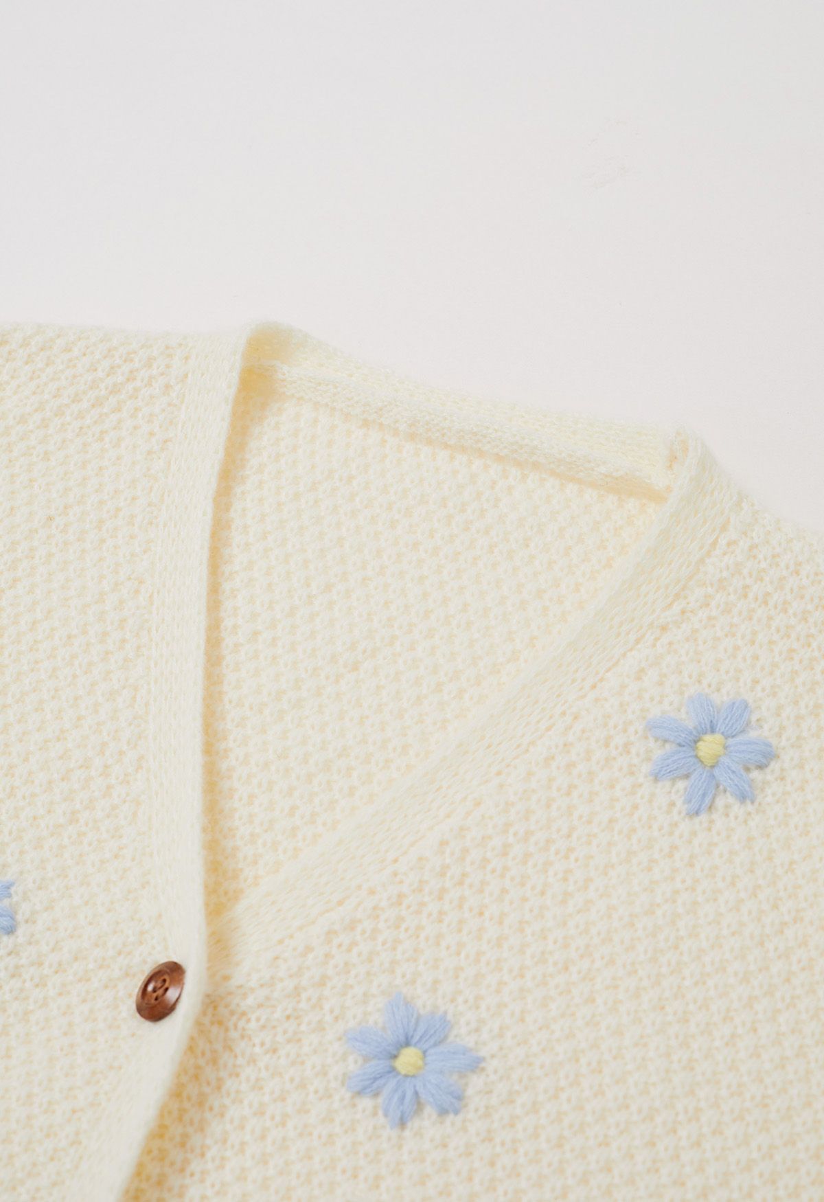 Endearing Stitch Flower Waffle Knit Cardigan in Cream