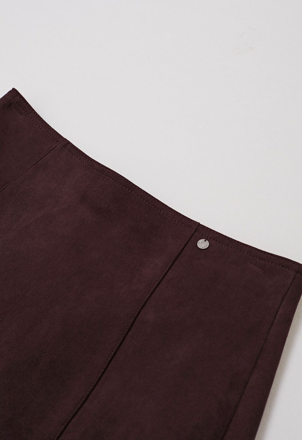 Retro Chic Faux Suede Mini Skirt in Burgundy