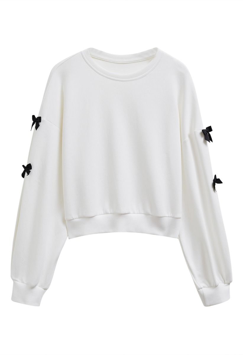 Bowknot Adorned Sleeve Cropped Sweatshirt in White