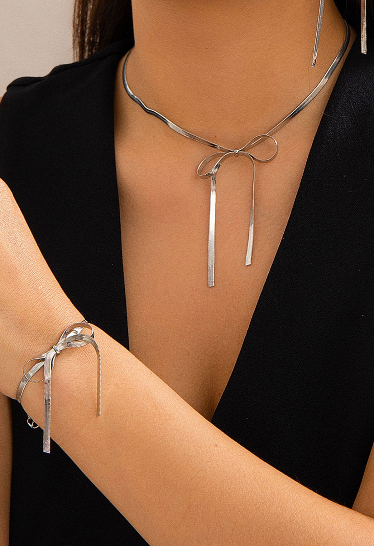 Bowknot Clavicle Chain and Bracelet Set in Silver