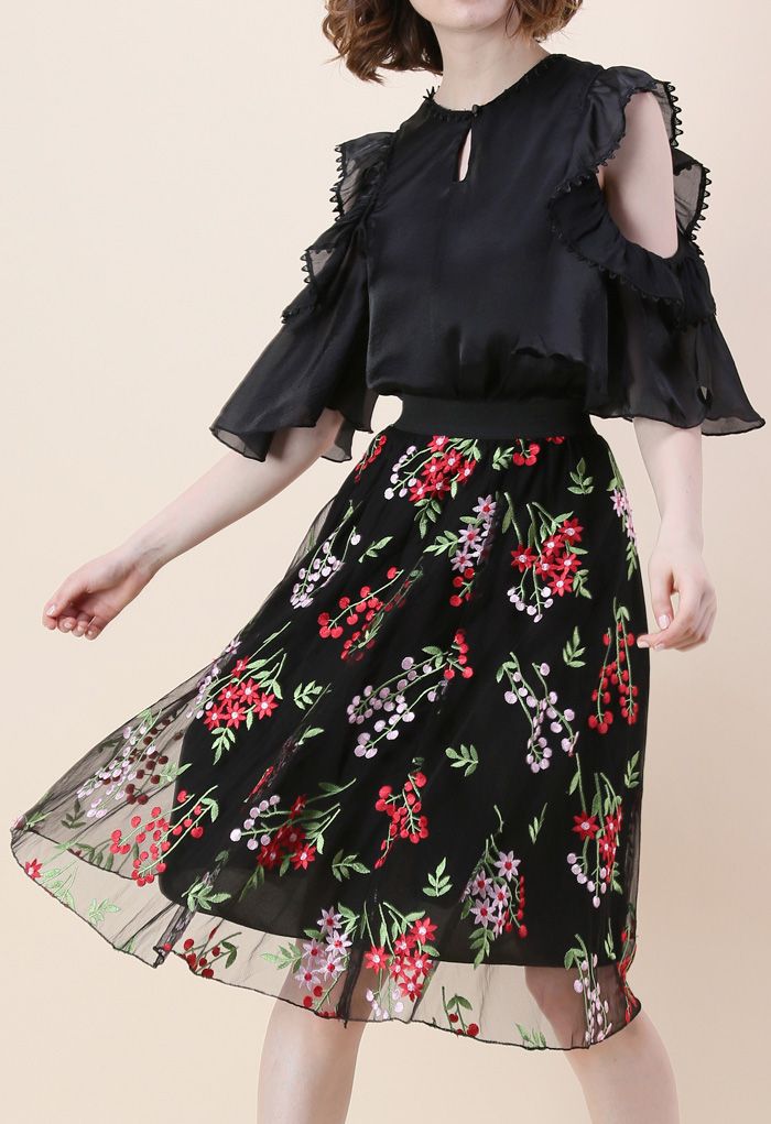 Bouquet in the Air Mesh Skirt in Black