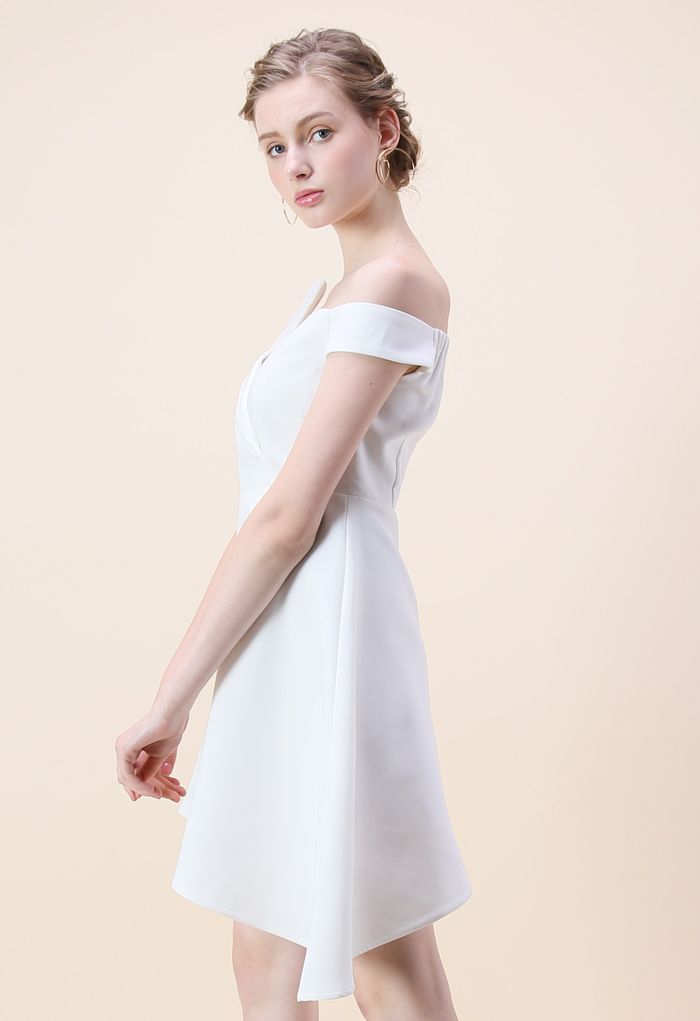 Charming in Asymmetry Off-shoulder Dress in White
