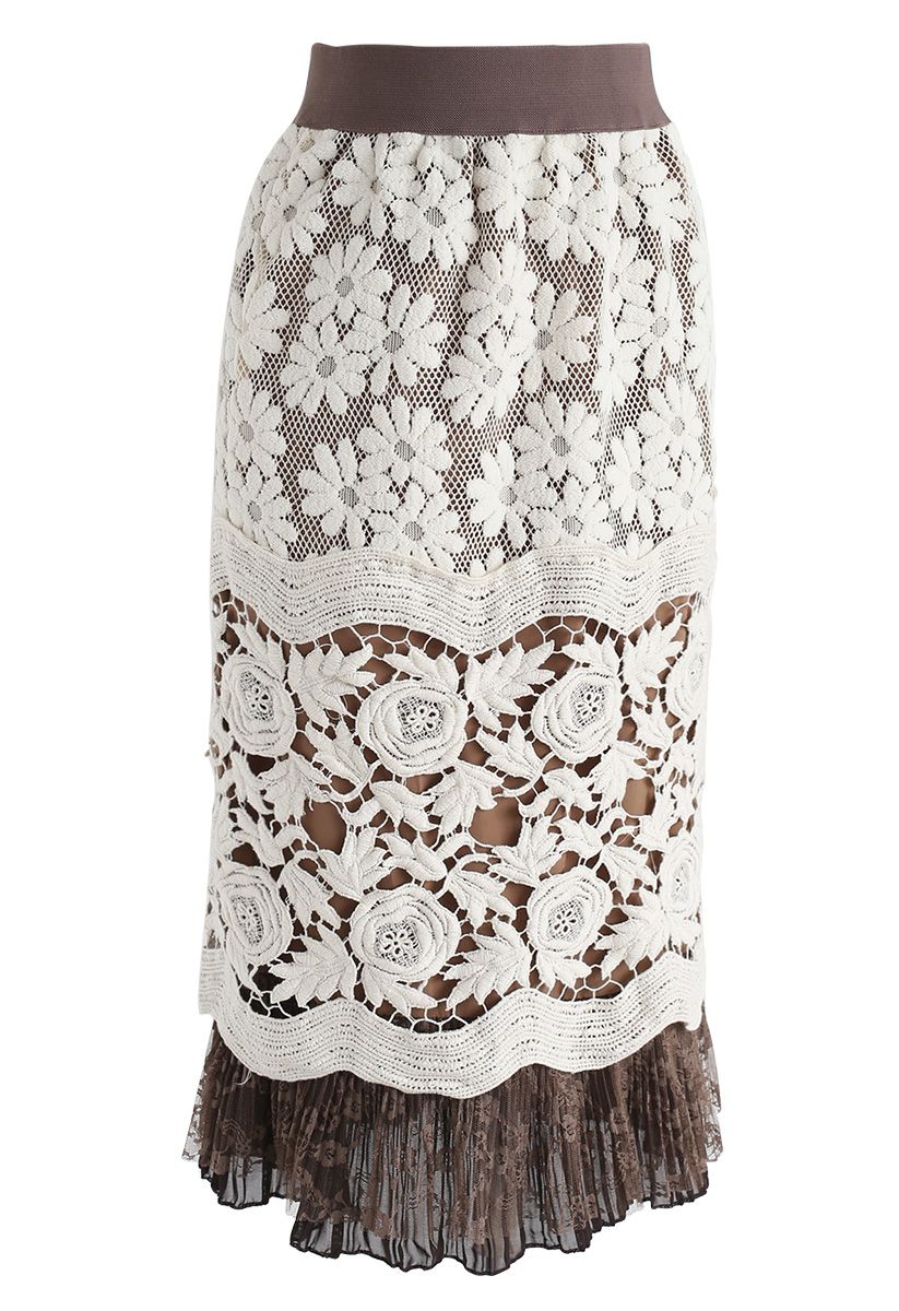 Svelte Floral Crochet Pencil Skirt in Cream