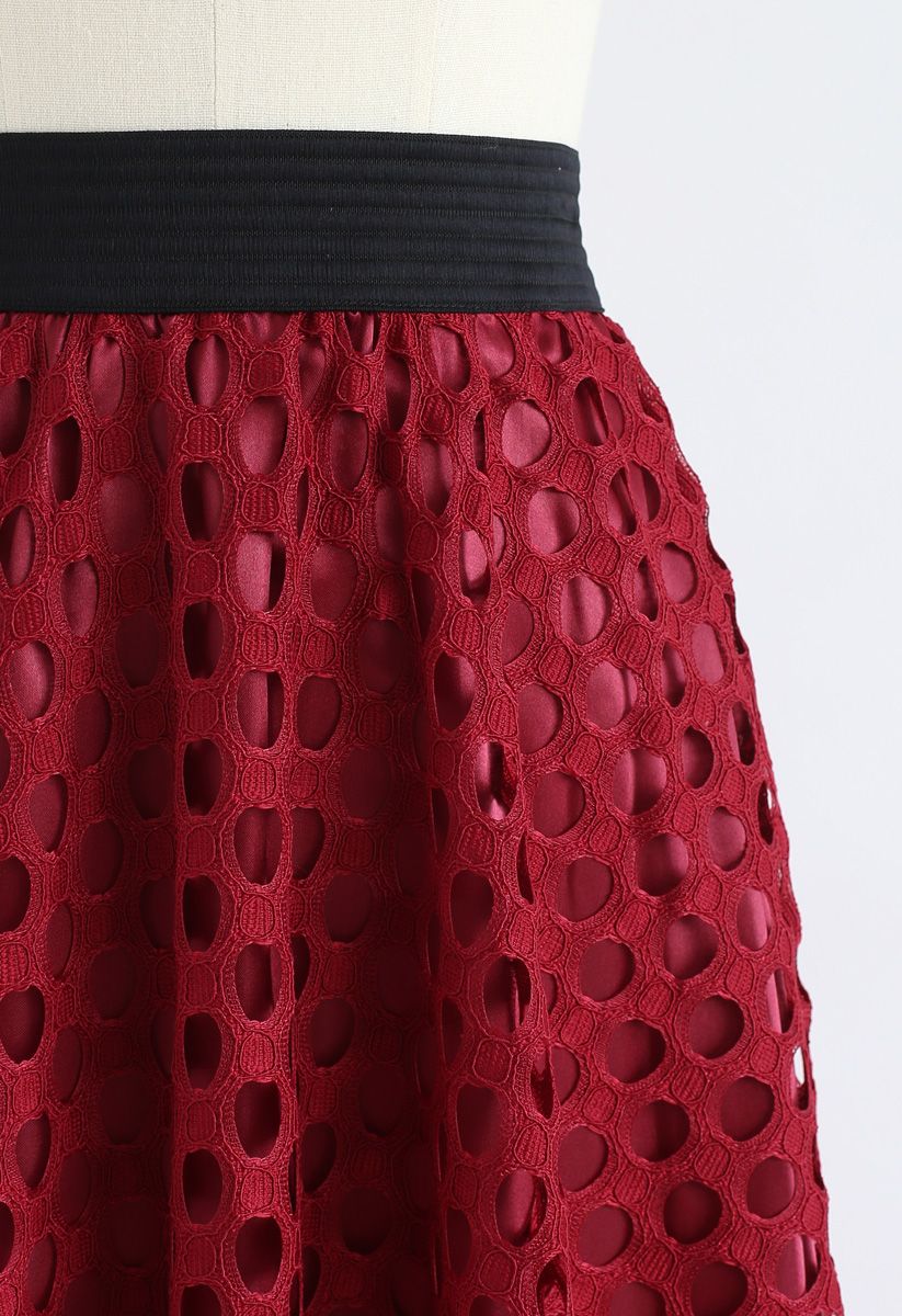 Charming Honeycomb A-Line Midi Skirt in Wine