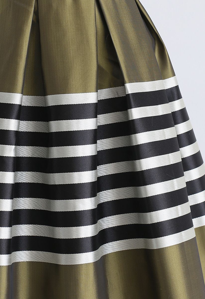 Retro and Classic Pleated Midi Skirt in Olive