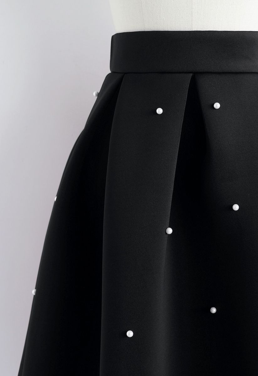 Pearls Bliss Airy Pleated Midi Skirt in Black