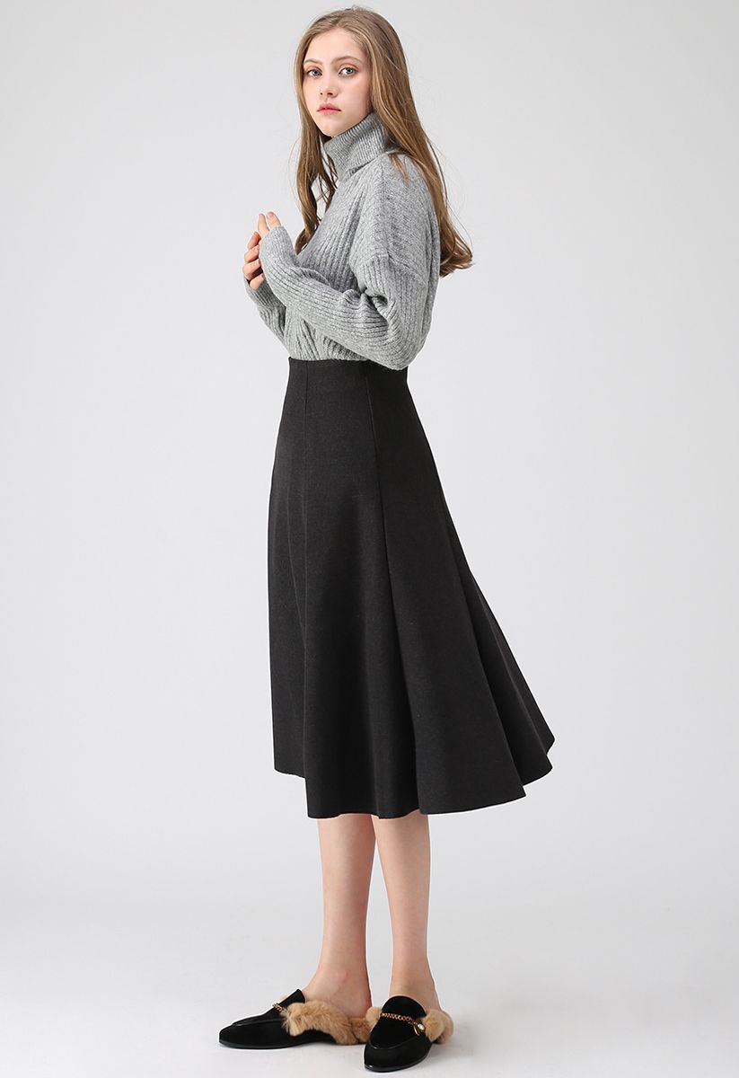 Everyday Breeze A-Line Skirt in Black
