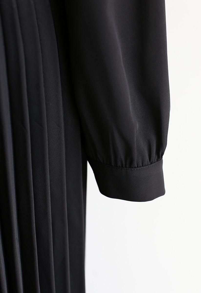 Self-Tied Bowknot Pleated Midi Dress in Black