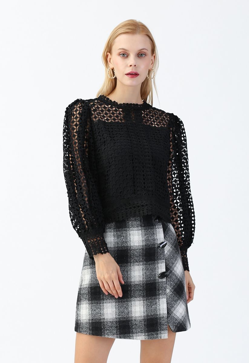 Full Crochet Puff Sleeves Crop Top in Black