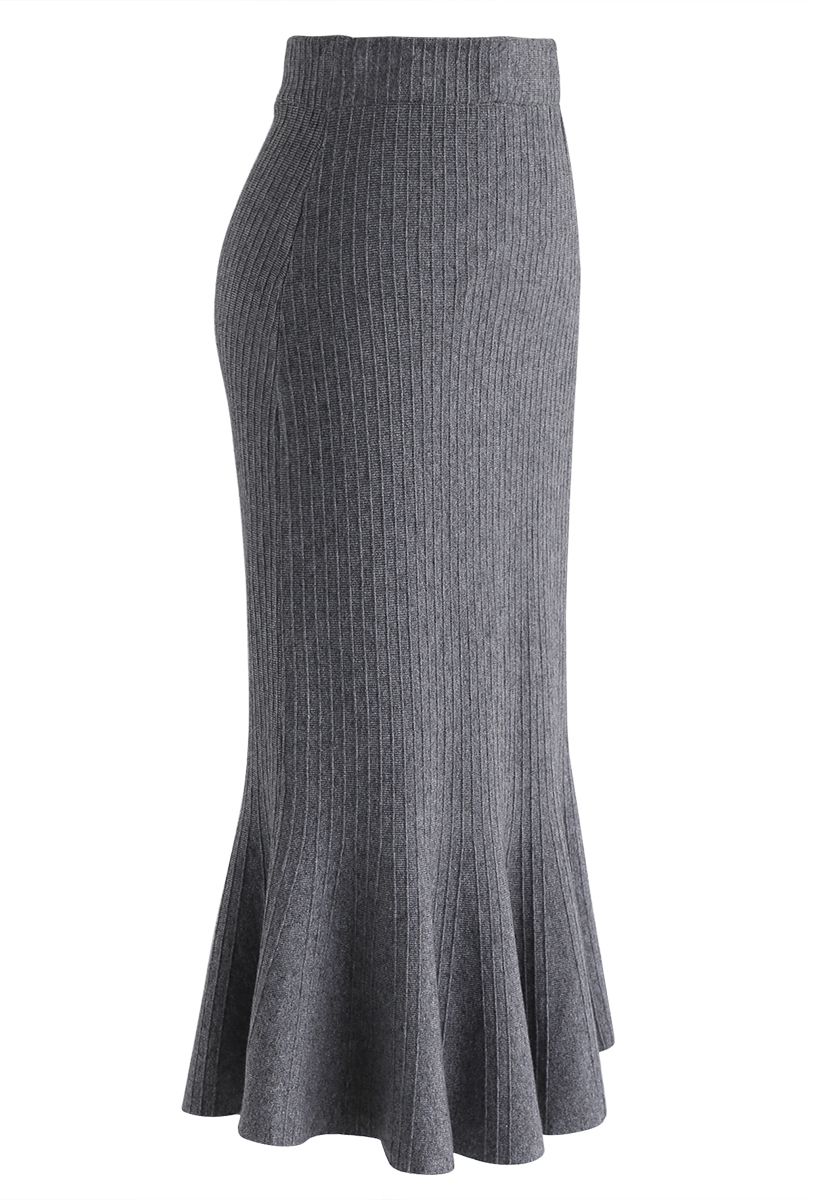 Parallel Lines Frilling Knit Skirt in Grey