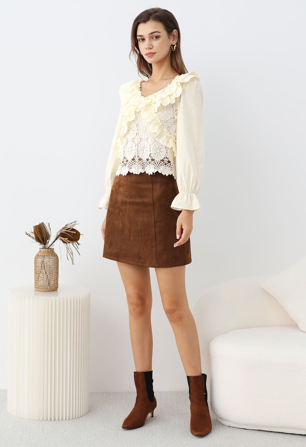 Retro Chic Faux Suede Mini Skirt in Caramel