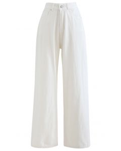 Leisure Straight Leg Jeans in White